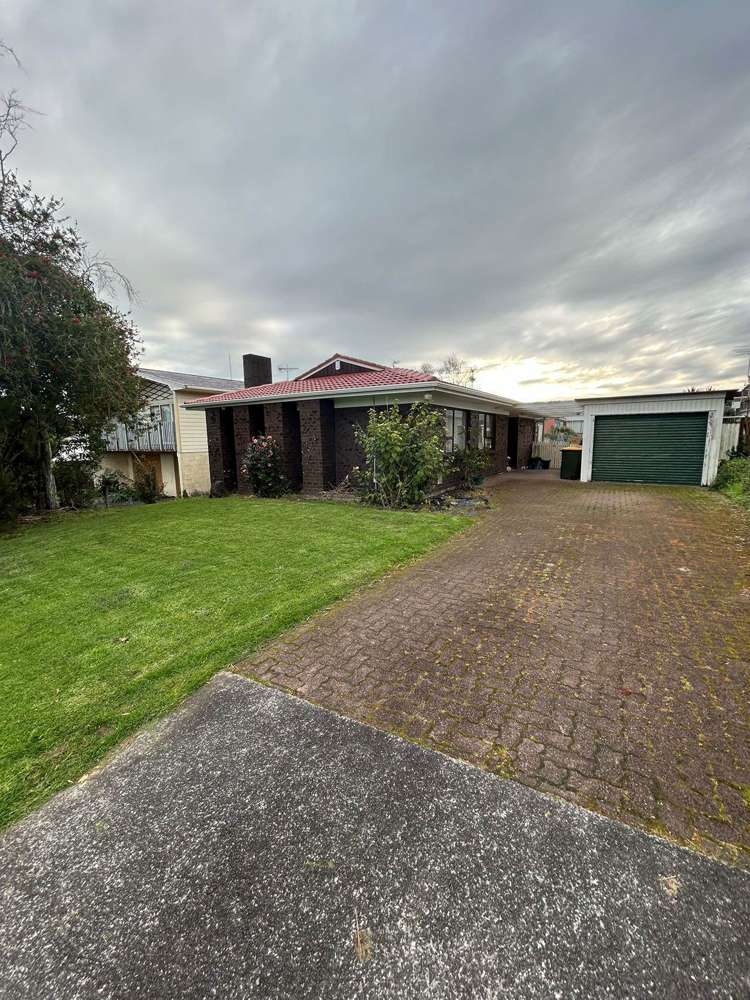 17 Pooley Street Pakuranga Heights_2