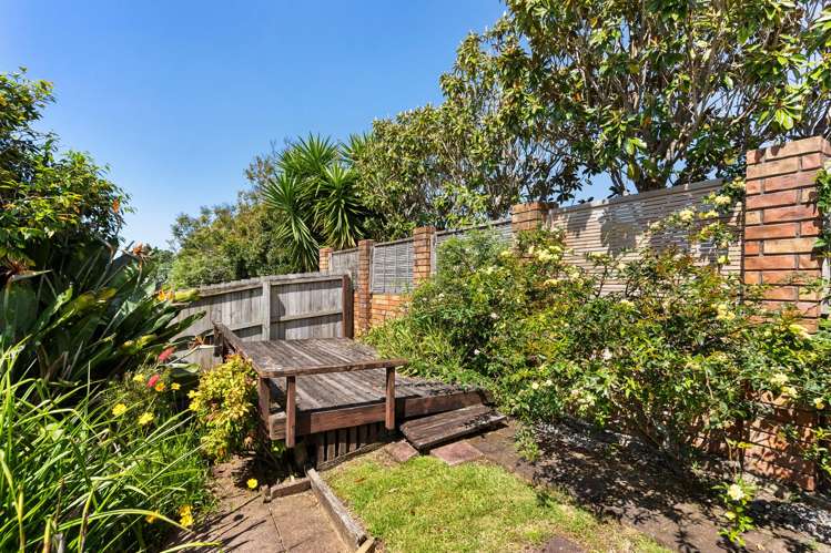 2/4 Dalwhinnie Parade Highland Park_11