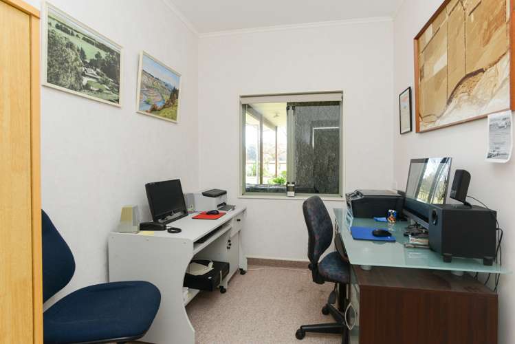 11 Equestrian Lane Bridge Pa_18