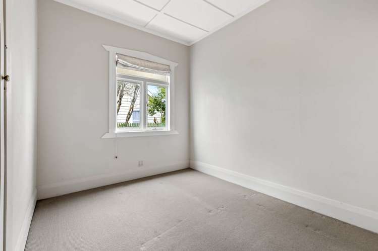 80 The Drive Epsom_10