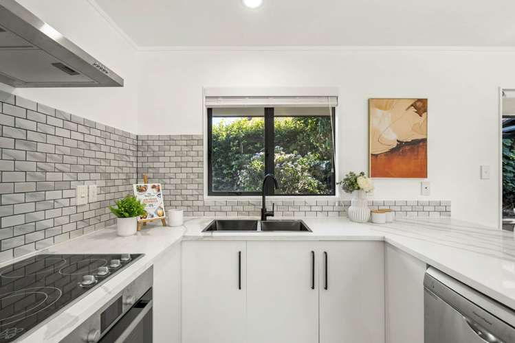 10 Frank Bunce Grove Flat Bush_29