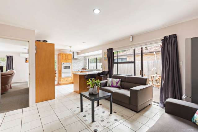 45 Headcorn Place Botany Downs_3