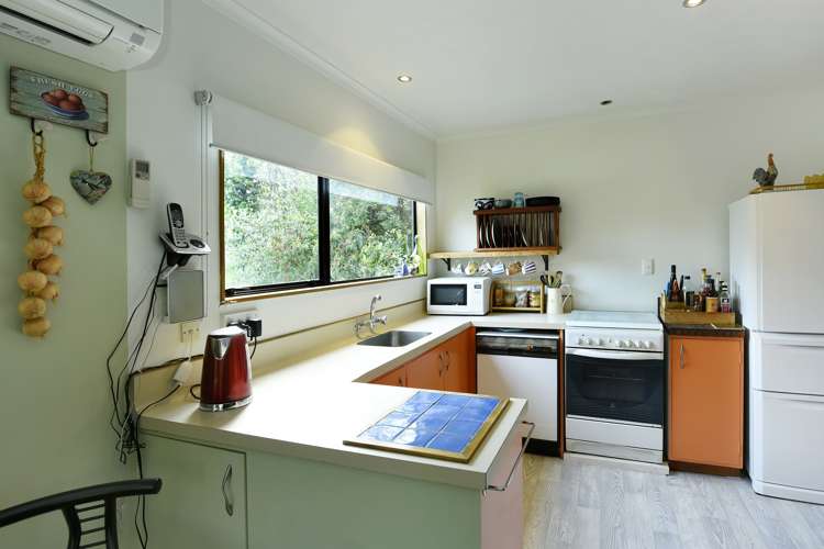 36a Jenner Road Toi Toi_7