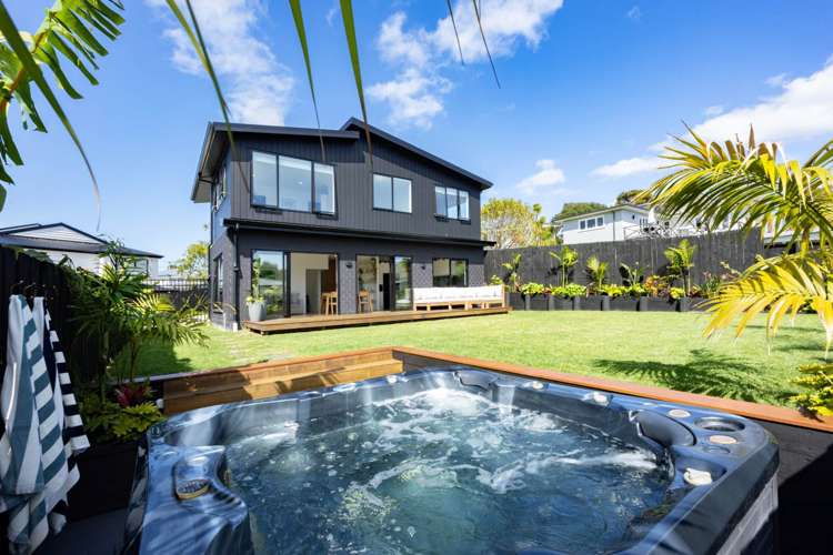 43 Golf Road New Lynn_0