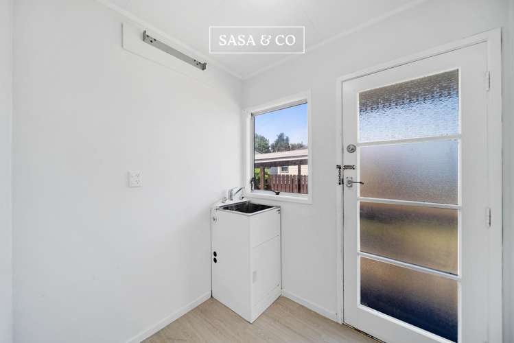 2/6 Bundena Place Clendon Park_13
