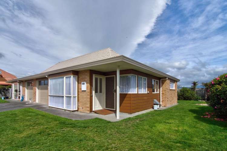 4/2 William Donald Drive Masterton_11