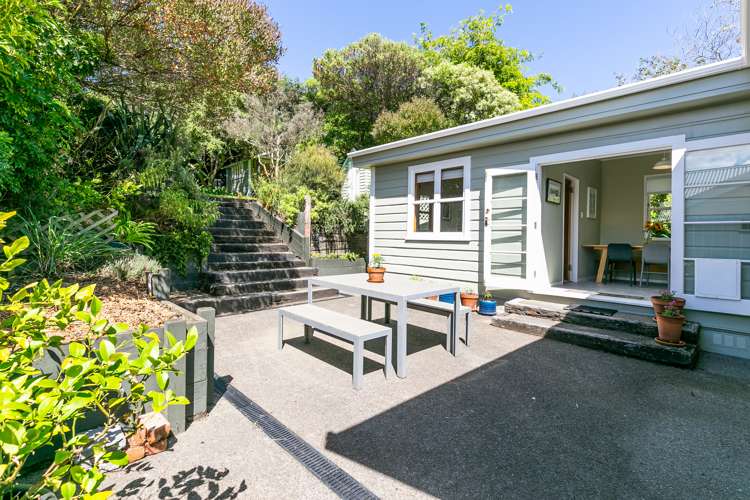 71 Severn Street Island Bay_1