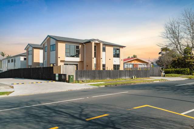 Must Sell! Stunning Family Home in Pahurehure