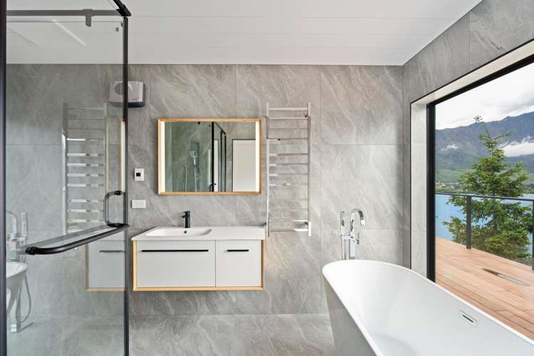 14A Angelo Drive Queenstown Hill_12