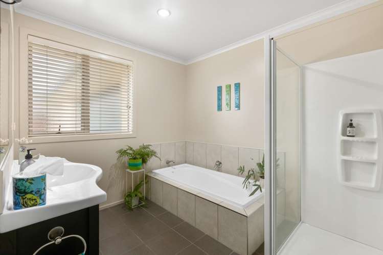 76 Stirling Drive Morrinsville_11