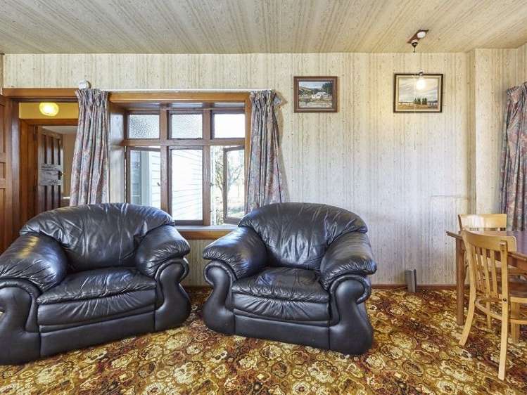 56 Amesbury Road Sefton_11