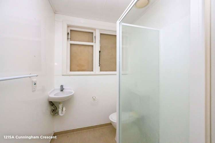 1213–1225 Cunningham Crescent Mayfair_20