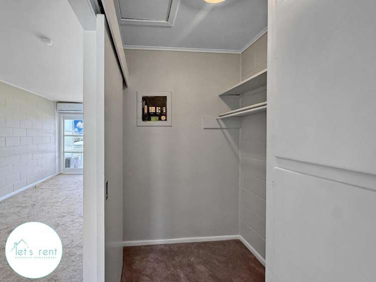 2/207 St Johns Road 1788_8