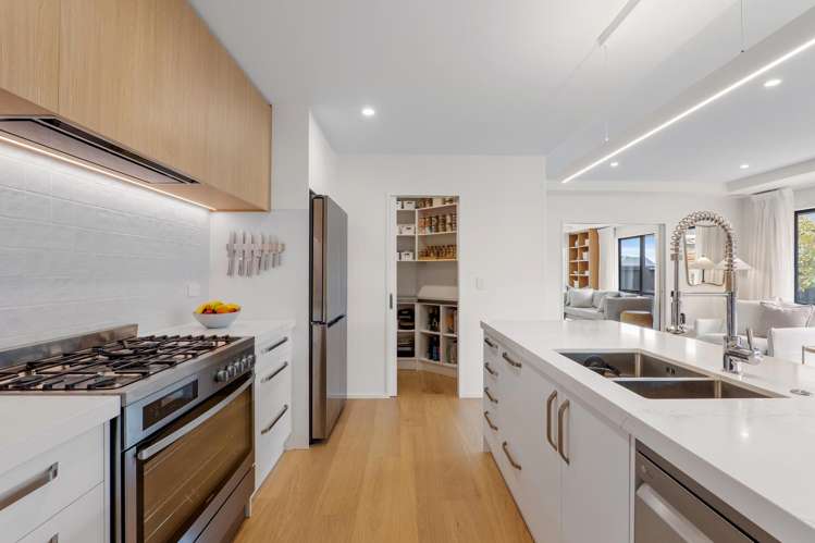 12 Verdeco Boulevard Lincoln_11