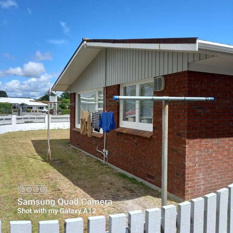 2B Larch Street_0