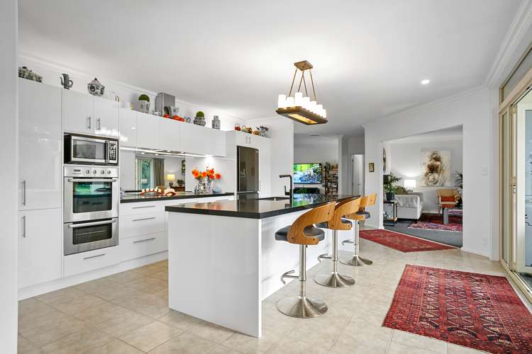 184 The Oaks Drive Leamington_9