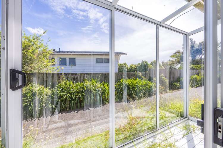 1/12 Hamilton Place Glenfield_19