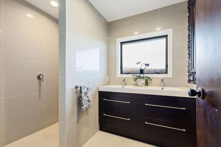 341 Levers Road Matua_28