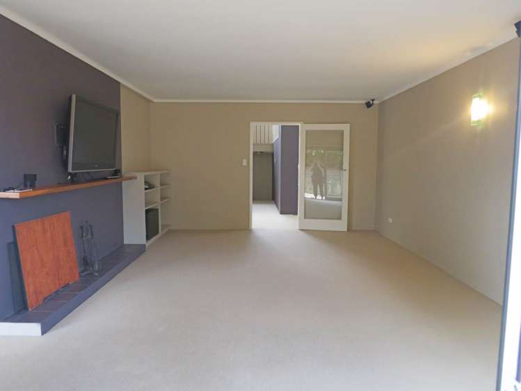 26 Dennis Avenue Hillpark_10