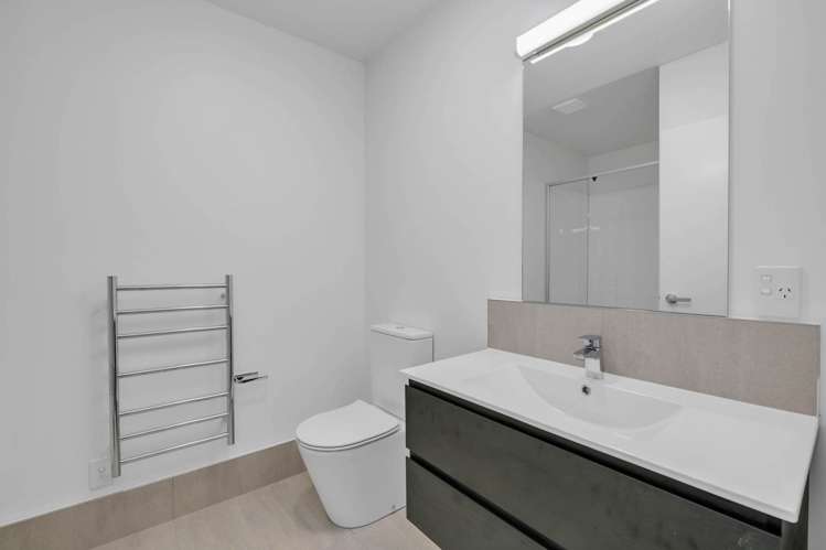 22/11 Carlos Drive Flat Bush_25