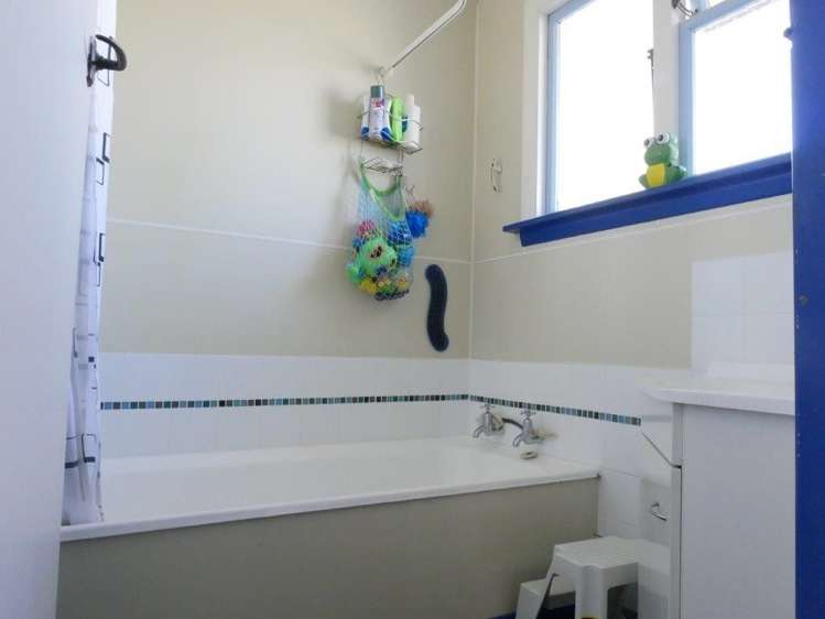 5 Clayton Road Amberley_11