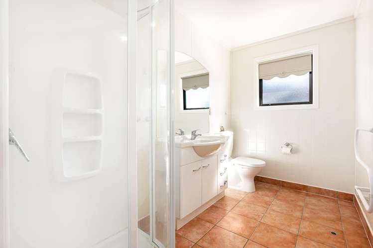 6 Tamahine Street Maupuia_22