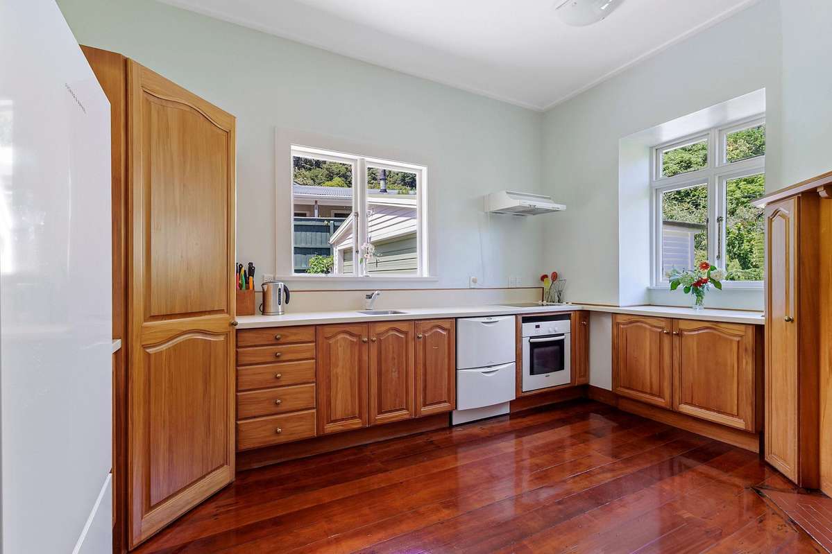 28 Kotari Road, Days Bay_2