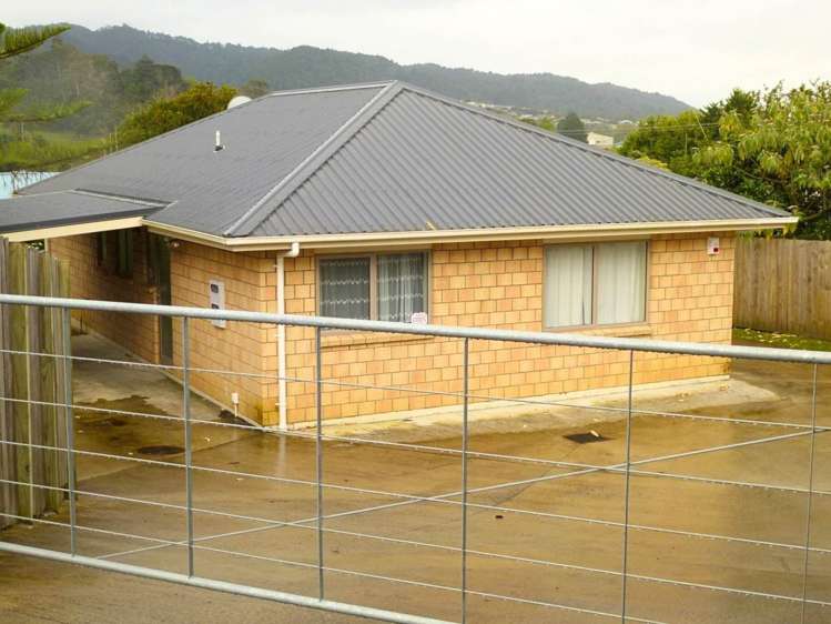 32B Murdoch Crescent_0
