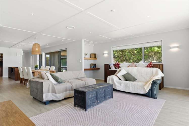 211 Pukehina Parade Pukehina Beach_24