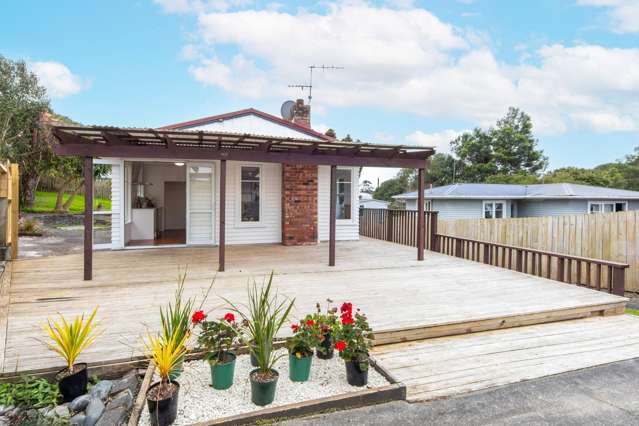 114 Edmonton Road Henderson_2