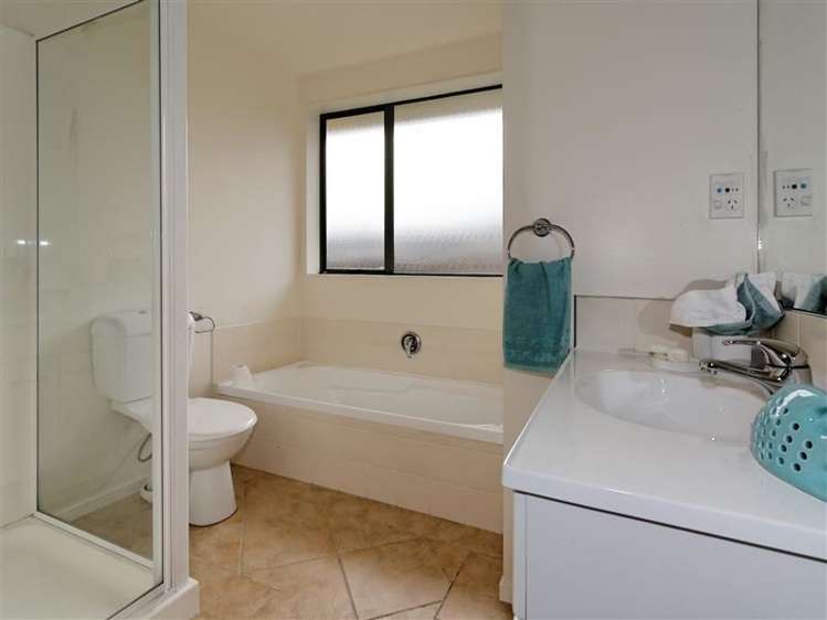 4 Copplestone Place New Lynn_10