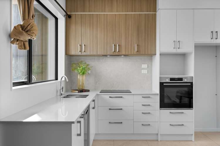 7/233 Great North Road Henderson_1