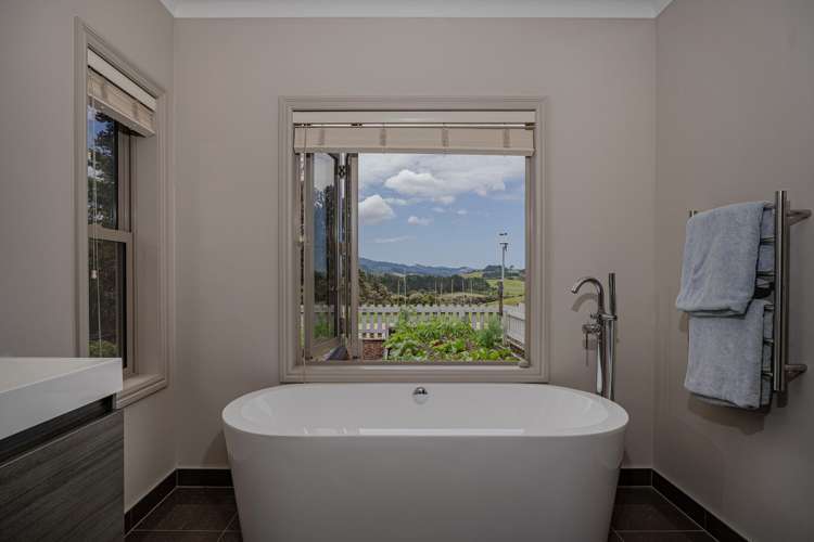 121 Fagan Lane Kaimarama_21