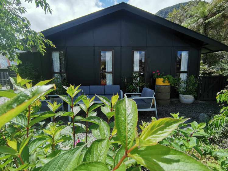 24 Cron Street Franz Josef Glacier_19