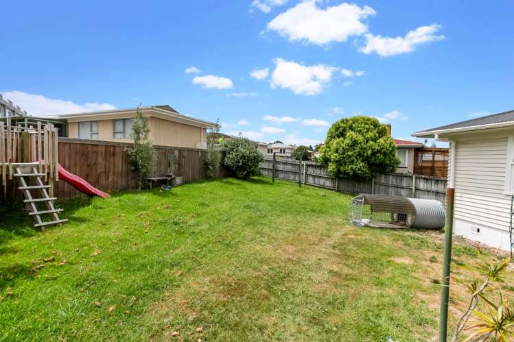 13 Sheehan Road Te Atatu South_11