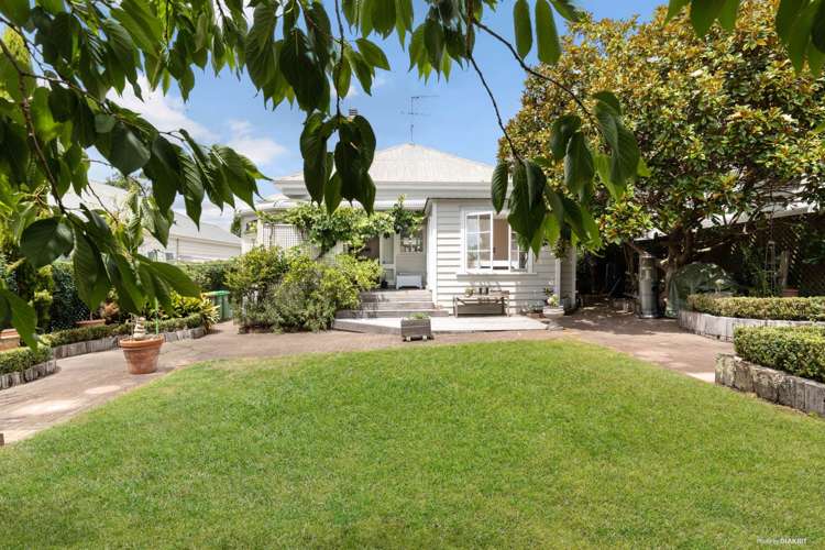 20 Allenby Avenue Devonport_2