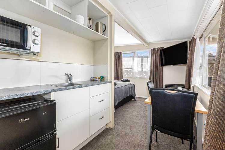 438 Fergusson Drive Upper Hutt_11