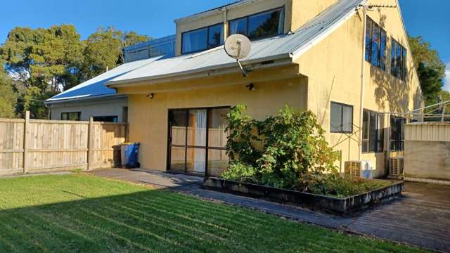 491A Paremoremo Road 10892_1