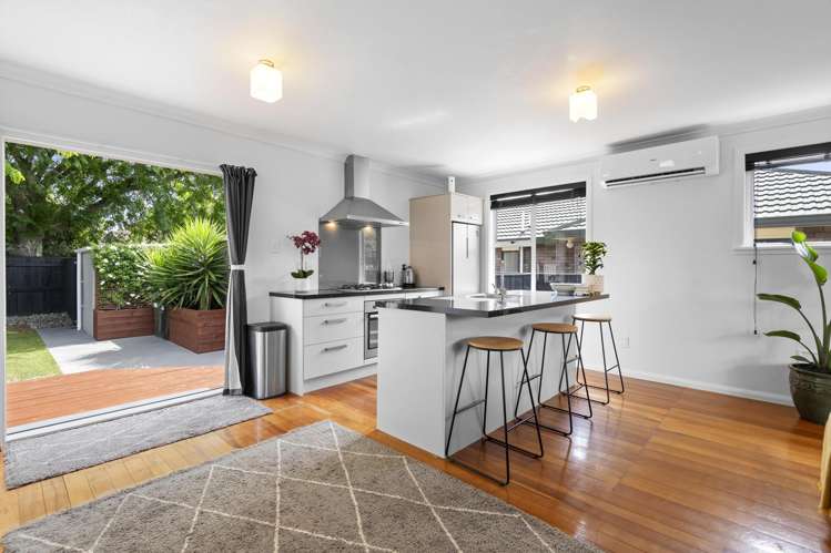 11 Durham Crescent Palmerston North Central_1