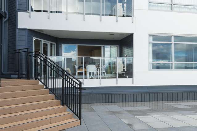 202/4 Reads Quay, Marinaview Gisborne_1
