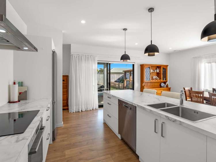 6 Simon Street Tawhero_5