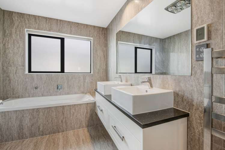 1 Tuangi Street Long Bay_18