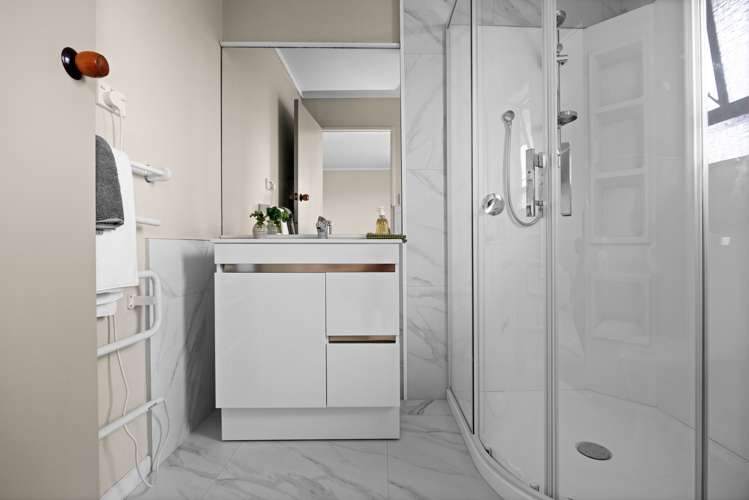 27 Coventry Avenue Tamatea_13