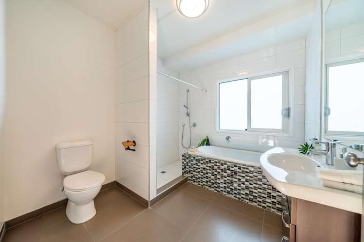 47 Korokoro Road Korokoro_27