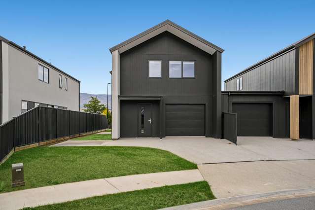 Brand new build in stunning Prospector's Park