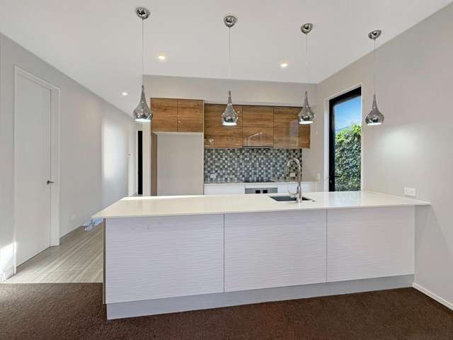32a Hewitts Rd Merivale_1