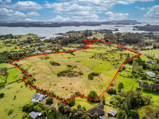 Exceptional 13ha Block With Subdivision Potential