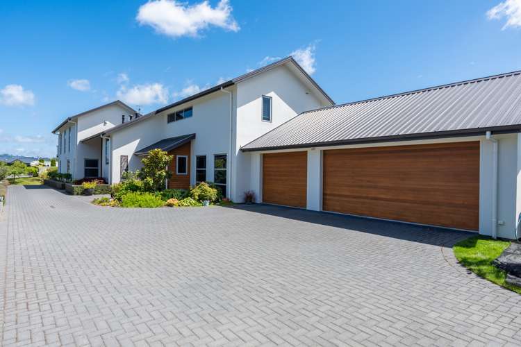 24 Pukenamu Road Rainbow Point_20