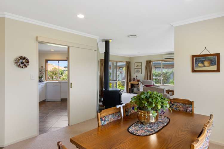9 Knightsbridge Place Taradale_5