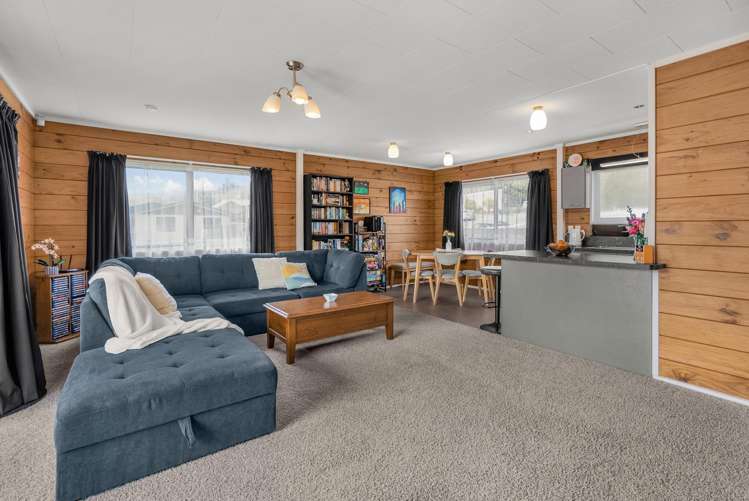 6 Garnet Grove Birchville_5